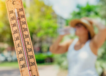 Aşırı Sıcaklar Sağlık Bakanlığı'nı Alarma Geçirdi! Bayılma, Bulantı ve Baş Ağrısına Dikkat