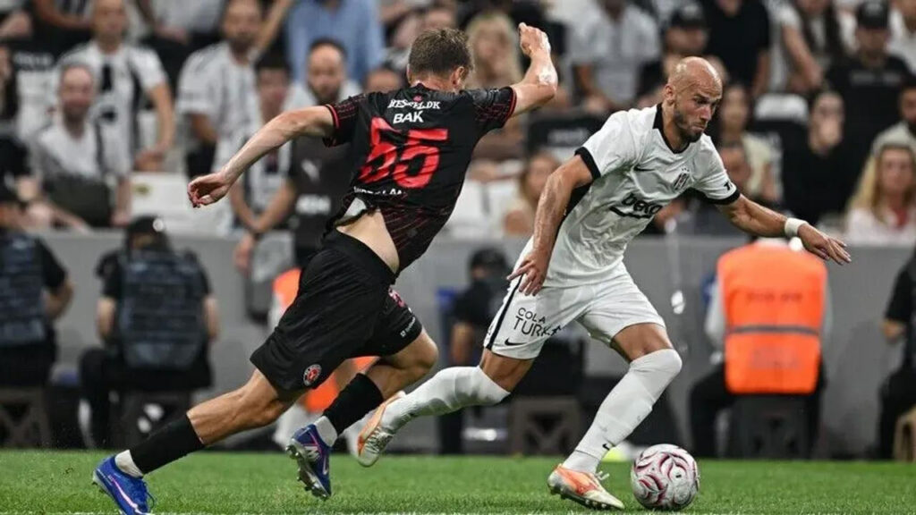 Beşiktaş Avrupa Aşkına Sahada: Midtjylland Maçının 11'leri Belli Oldu