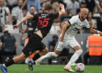 Beşiktaş Avrupa Aşkına Sahada: Midtjylland Maçının 11'leri Belli Oldu