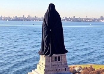 ÇEVİRİ | Mehdi Hasan: “Üzgünüm İslamofobikler: Amerikalı bir Müslüman olmaktan gurur duyuyorum ve Zohran Mamdani gibi hiçbir yere gitmiyorum”