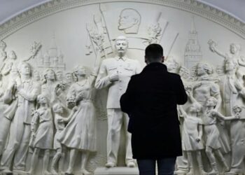 ÇEVİRİ | Moskova’da yeni Stalin heykeli: Rusya geçmişi yeniden mi yazıyor?