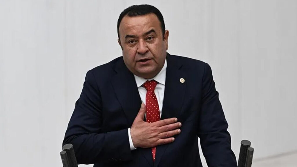 CHP Ankara Milletvekili Adnan Beker İstifa Etti
