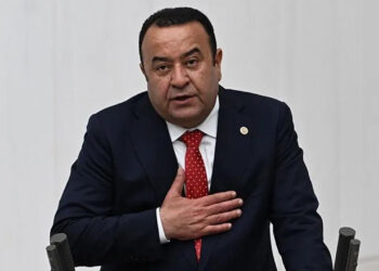 CHP Ankara Milletvekili Adnan Beker İstifa Etti