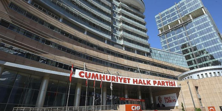 CHP'de Özel Sonrası İlk Seçim: Yeni Grup Başkanı ve Grup Başkan Vekilleri Belli Oldu