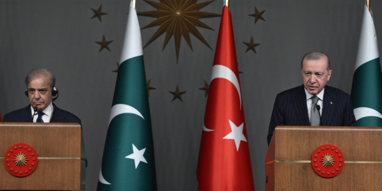 Cumhurbaşkanı Erdoğan'dan İsrail Mesajı: 'Katliam Kadrosu Lübnan'ı ve Suriye'yi Rahat Bırakmıyor'