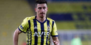 Fenerbahçe'den Mert Hakan'a Yeni Sözleşme: Asgari Ücret Alacak