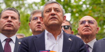 İşte YENİ Parti’nin A Takımı: Özgür Özel’in Kurmay Kadrosunda Kimler Var? Grup Başkanvekilleri, PM ve YDK Tam Liste