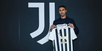 İtalya'da Yılın Transfer Çalımı: Eski Romalı Zeki Çelik Juventus'a İmza Attı