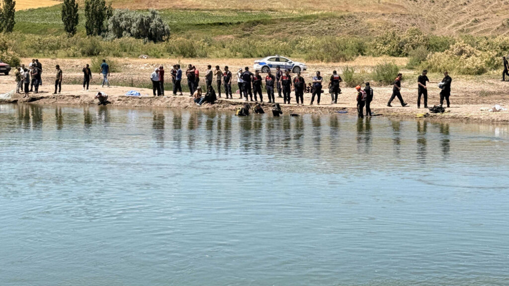 Kızılırmak Kenarında Yürek Yakan Olay: Çamaşır Yıkamak İsteyen 1 Çocuk Boğuldu, 1 Çocuk Kayıp