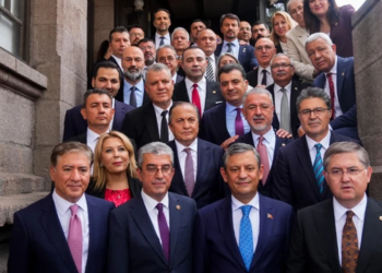 Kulisler Bu İddiayla Çalkalanıyor: YENİ Parti’den 10 Vekil İstifa Edebilir