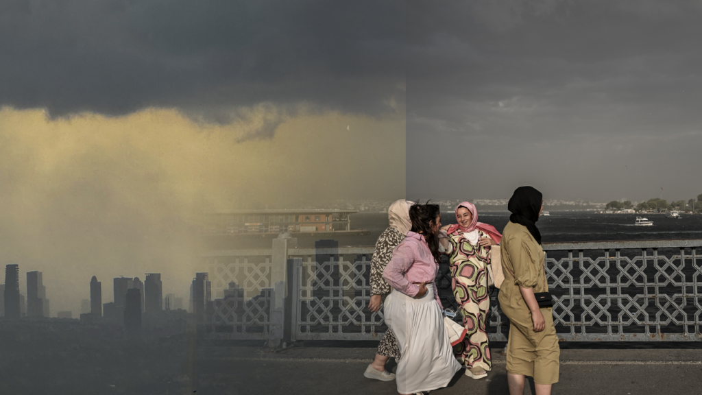 Meteoroloji Uyarmıştı... İstanbul'u Fırtına Vurdu