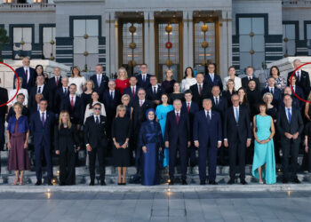 NATO Zirvesi'nde Çekya Krizi: Tek Ülke, İki Lider, İki Ayrı Uçak!