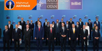 NATO zirvesinde Erdoğan ve Trump’ın şovları…