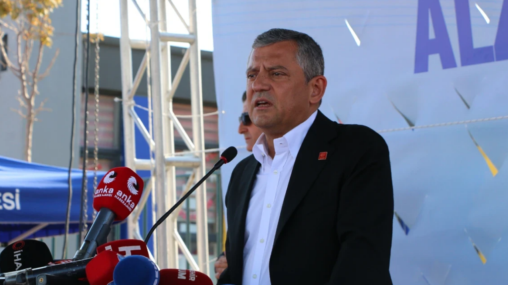 Özgür Özel Eskişehir'den Seslendi: 'Bu Millet Seçeneksiz Değil'