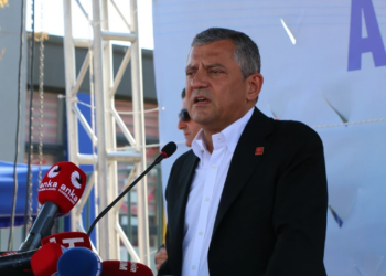Özgür Özel Eskişehir'den Seslendi: 'Bu Millet Seçeneksiz Değil'