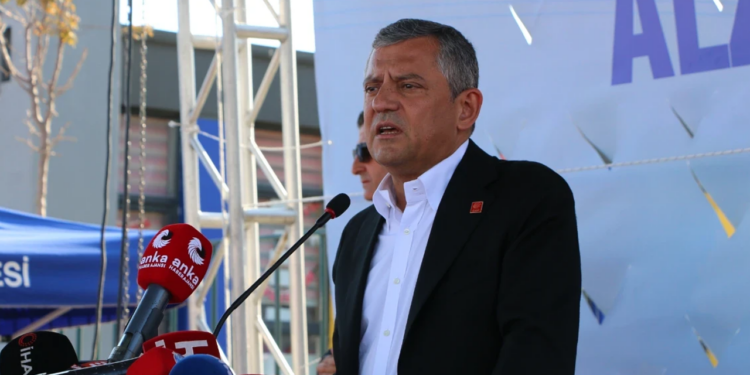 Özgür Özel Eskişehir'den Seslendi: 'Bu Millet Seçeneksiz Değil'