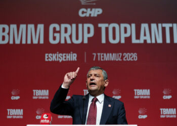 Özgür Özel'den Trump'a Anıtkabir Tepkisi