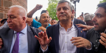Özgür Özel'in YENİ Parti Hamlesi Dünya Basınında: 'Erdoğan'a Rakip Olacak'