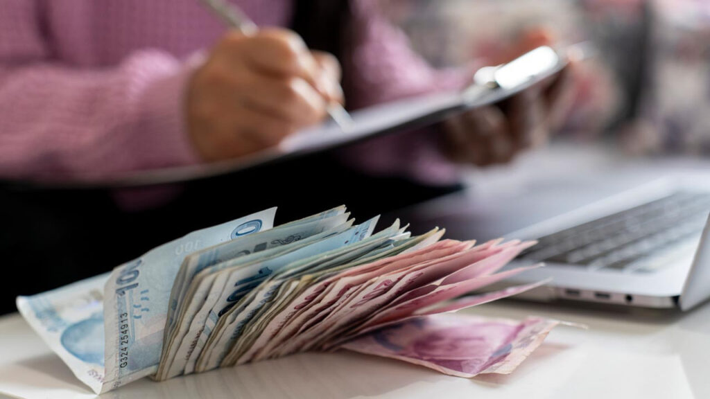 Resmi Gazete'de Yayımlandı: Bu Memurlara İlave Tazminat Ödenecek! Şartlar Belli Oldu