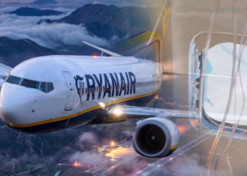Ryanair Uçağında Korku Dolu Anlar: Motor Parçalandı, Cam Kırıldı