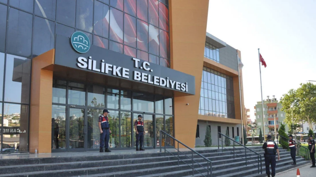 Silifke Belediyesi'ne 'Rüşvet' Soruşturması: 2 Kişi Tutuklandı