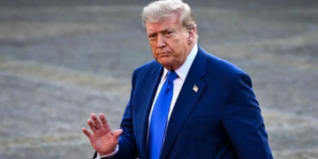 Trump Ankara'da Zelenskiy ve Şara'yla Görüşecek