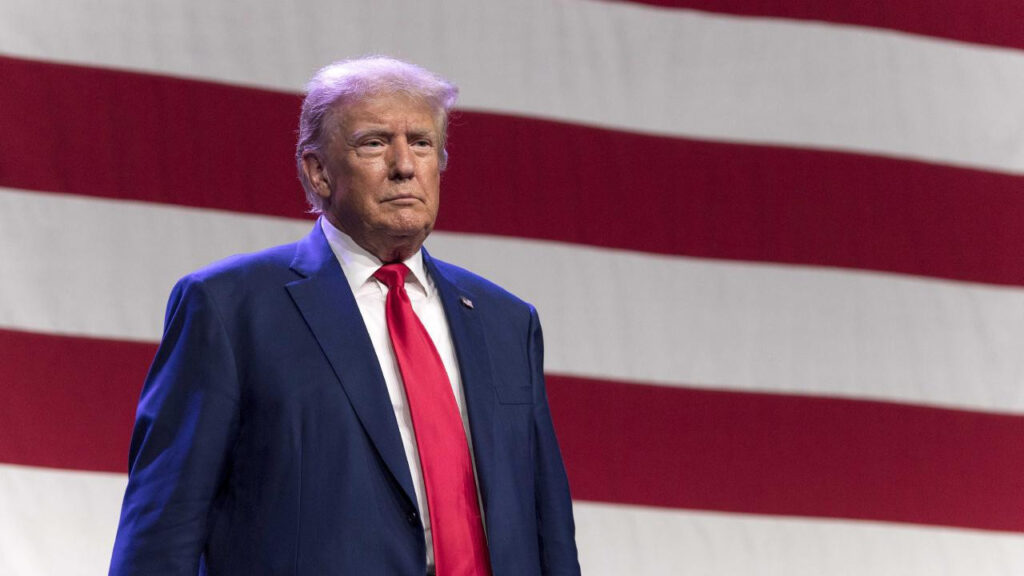 Trump İran'a Karşı El Yükseltti: 'Hepsinden Büyük Saldırıyı Değerlendiriyorum'