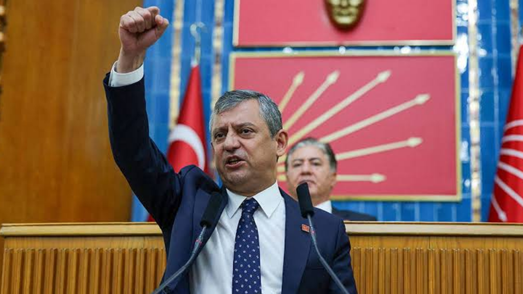Yeni Parti Ne Zaman Kurulacak, Kaç Vekil Katılacak? Özgür Özel'den Net Yanıt