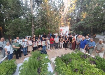 ‘Beşler’, mezarları başında anıldı