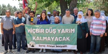 Suruç’ta katledilenler mezarları başında anıldı: Unutmayacağız