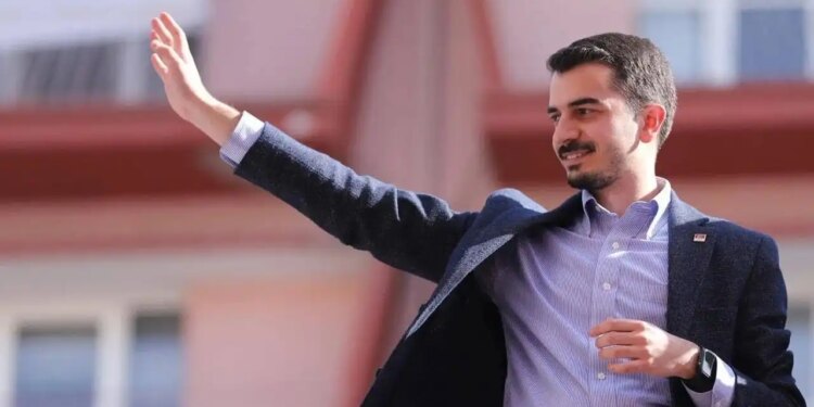 Tutuklanan Çankaya Belediye Başkanı Güner görevden alındı