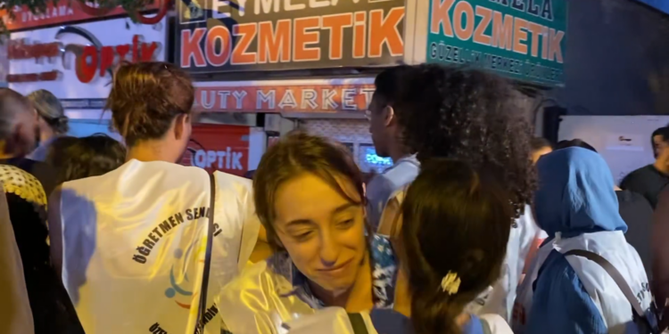 Gözaltına alınan 52 öğretmen serbest bırakıldı