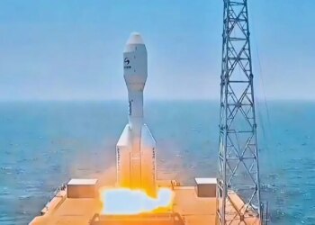 Çin’de “Gravity-1” roketiyle fırlatılan 9 uydu yörüngeye yerleştirildi