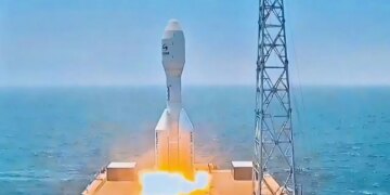 Çin’de “Gravity-1” roketiyle fırlatılan 9 uydu yörüngeye yerleştirildi