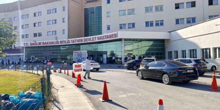 Norşîn’de İl Sağlık Müdürünün karıştığı kazada bir çocuk ağır yaralandı