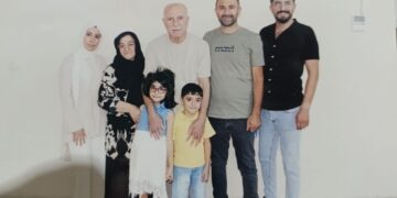 70 yaşındaki hasta tutsak: Beyin kanaması geçirdi, ayakta duramıyor, kelepçeli tedavi edildi