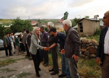 Gimgim’da halk buluşmaları: Hakikat geldi Meclis’e dayandı