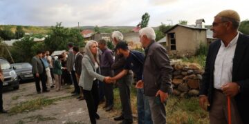 Gimgim’da halk buluşmaları: Hakikat geldi Meclis’e dayandı