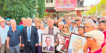 CHP İzmir’de istifalar: Belediye başkanları ve ilçe yönetimleri YENİ Parti’ye geçti