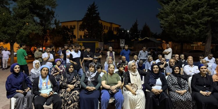Dîlok’ta ‘Demokratik Ulus ve Komün’ konulu halk toplantısı düzenlendi