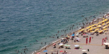 21 Temmuz deniz suyu sıcaklıkları: Antalya, İzmir, Muğla, İstanbul kaç derece?