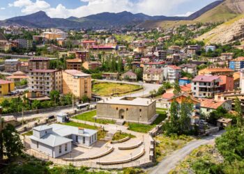 Hakkari Üniversitesi 326 yıllık medreseyi ticarileştirdi