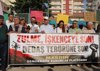 Mêrdîn’de DEDAŞ protestosu: 8 saati aşan kesintilerle halk cezalandırılıyor