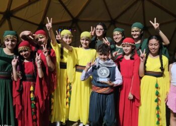 Kürt folklor ekibi Galler’de birincilik kazandı