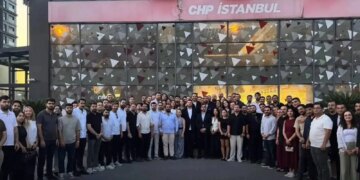 CHP istifalar sürüyor: İstanbul Gençlik Kolları yönetimi Yeni Parti’ye katılıyor