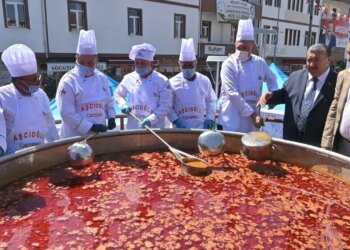 Dev kazanda hazırlanan kuru fasulye ile dünya rekoru kırıldı