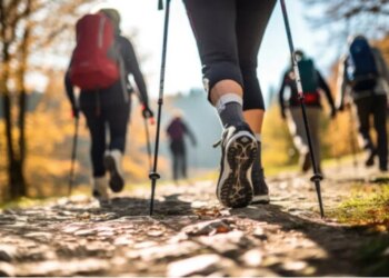 Yürüyüşü daha etkili hale getiriyor: Nordic Walking nedir, faydaları nelerdir?