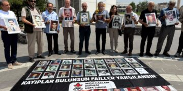 Kayıp yakınları ve İHD’den birçok kentte açıklama: Şat, Vardar, Er ve Karatay’ın akıbeti soruldu