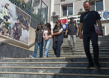 20 Yıl Hapis Cezası, 38 Ayrı Yakalama Kararı... Ünlüleri Ağına Düşüren 'Ponzi Mine' Kadıköy'de Yakalandı