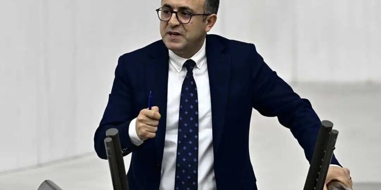 Amedspor forması giyen kadına yönelik saldırı Meclis gündeminde